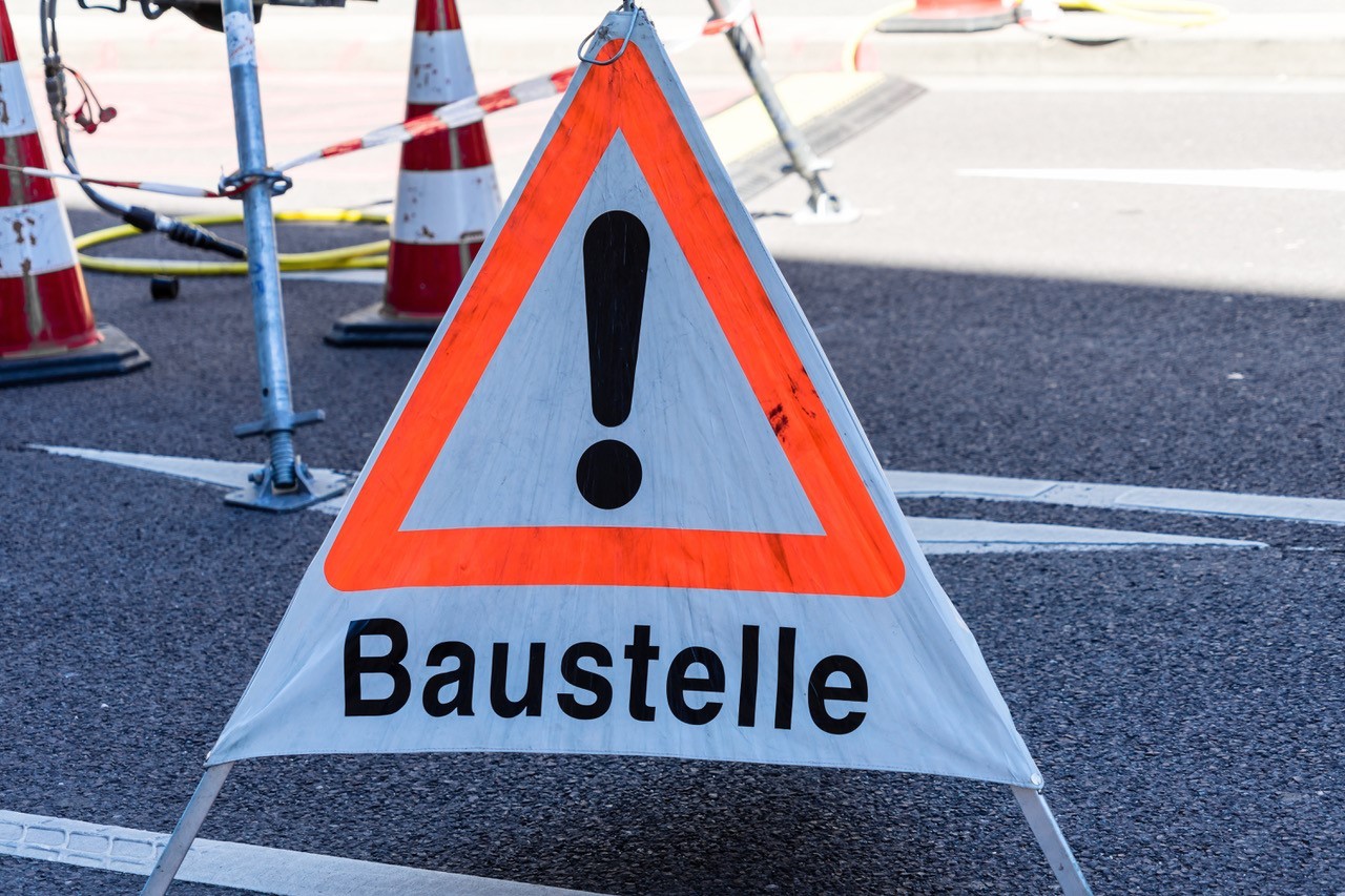 Dreibei zur Kennzeichnung einer Baumstelle